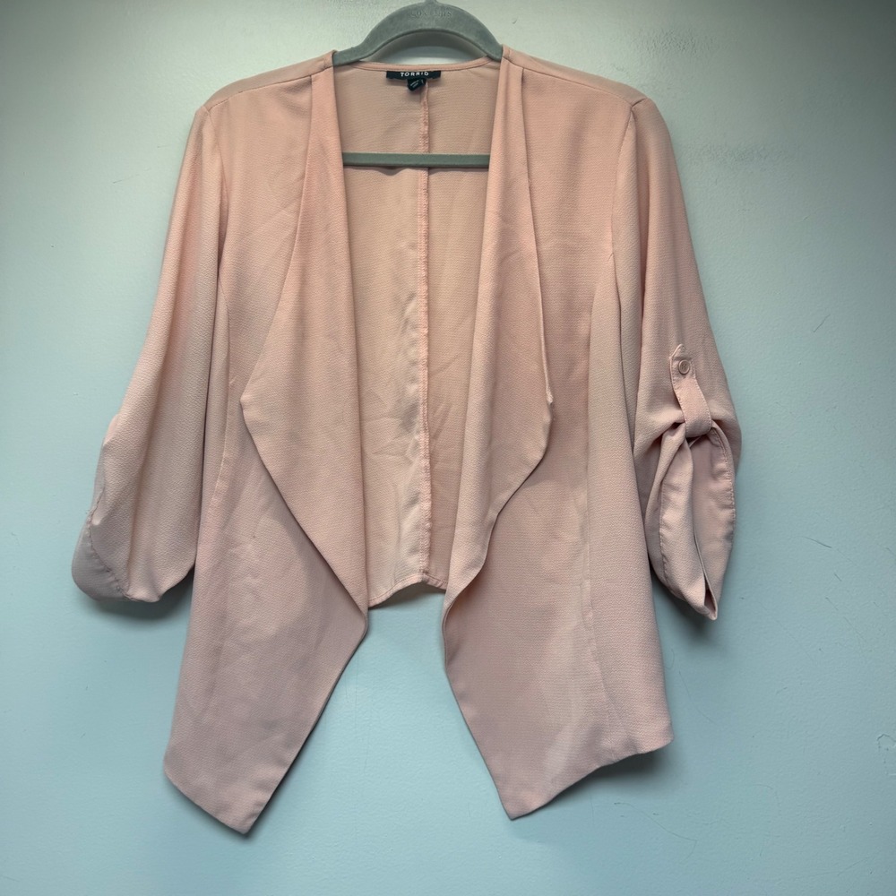Torrid Blazer Women 2 Pink Excellent Open Front Draped Roll Tab Sleeve Crepe